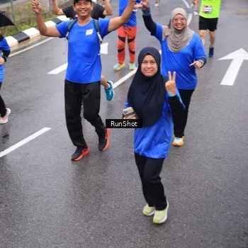 Runner Photo 7942175