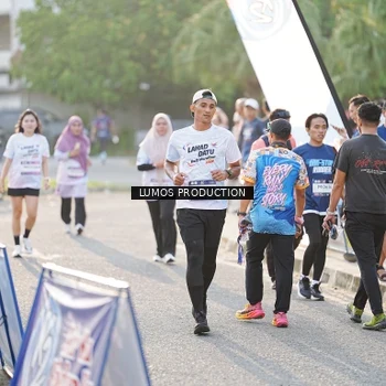 Runner Photo 7942188
