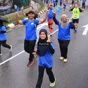 Runner Photo 7942191