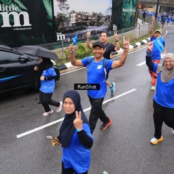 Runner Photo 7942215