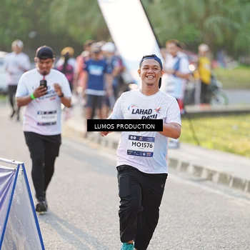 Runner Photo 7942217
