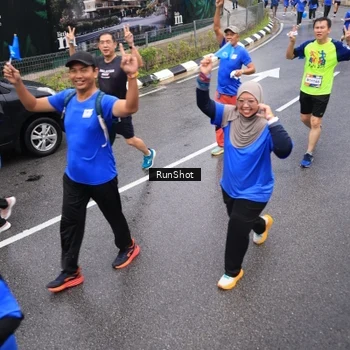 Runner Photo 7942221