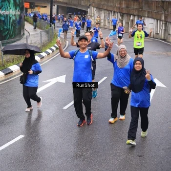Runner Photo 7942247