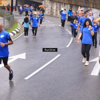 Runner Photo 7942249
