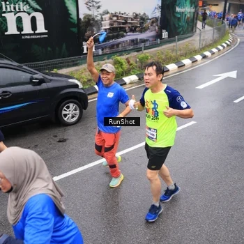 Runner Photo 7942251