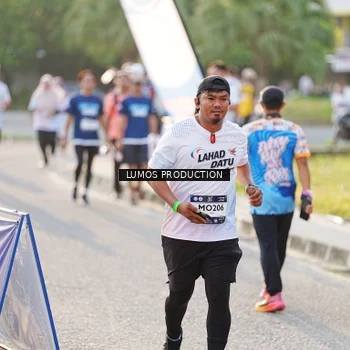 Runner Photo 7942252