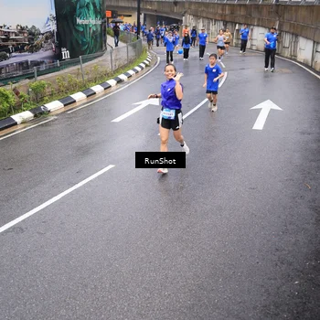 Runner Photo 7942269