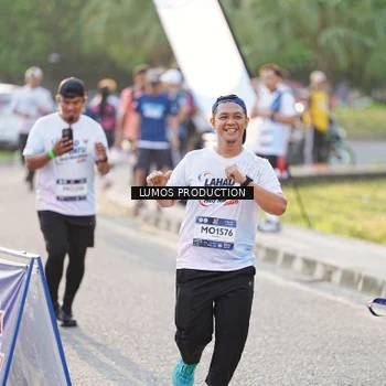Runner Photo 7942272