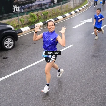 Runner Photo 7942301