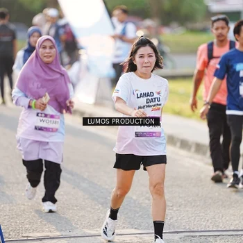 Runner Photo 7942307
