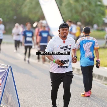 Runner Photo 7942325