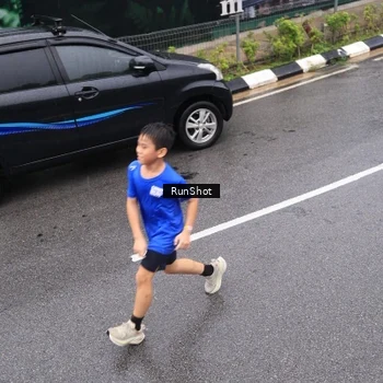 Runner Photo 7942347