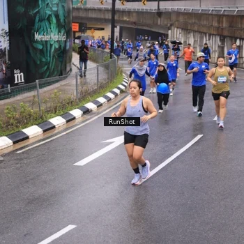 Runner Photo 7942355