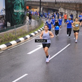 Runner Photo 7942356