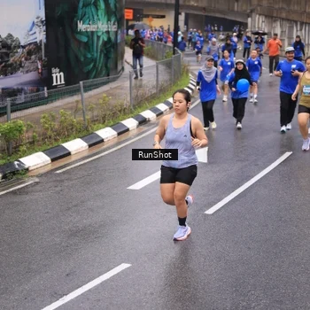 Runner Photo 7942363