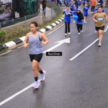 Runner Photo 7942373