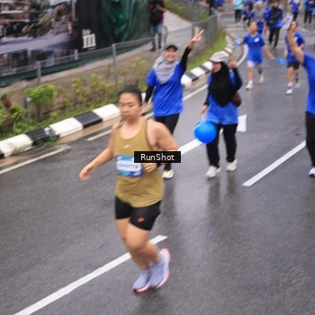 Runner Photo 7942389