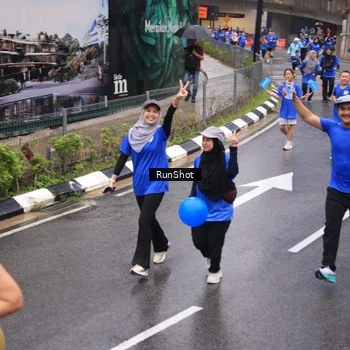 Runner Photo 7942393