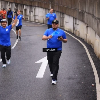 Runner Photo 7942395