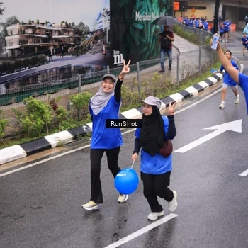 Runner Photo 7942400