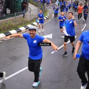 Runner Photo 7942408