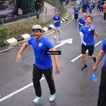 Runner Photo 7942409