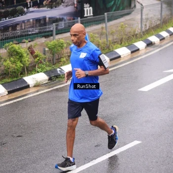 Runner Photo 7942413