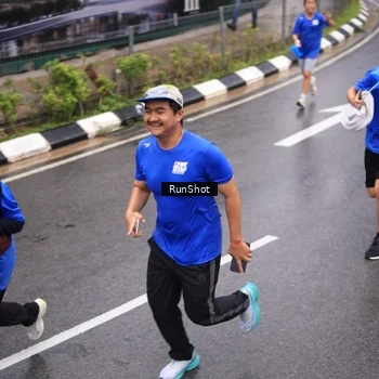 Runner Photo 7942414