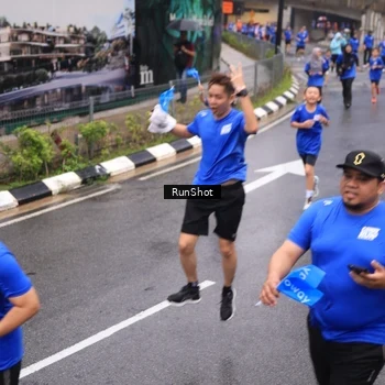 Runner Photo 7942422