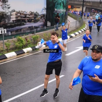 Runner Photo 7942423