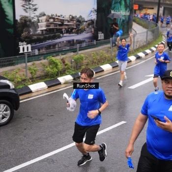Runner Photo 7942426