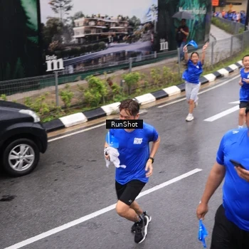 Runner Photo 7942427