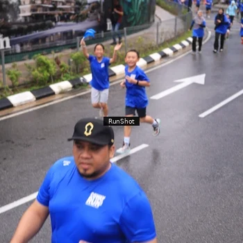 Runner Photo 7942439