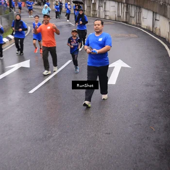 Runner Photo 7942456