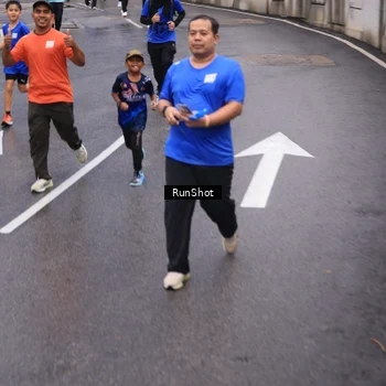 Runner Photo 7942457