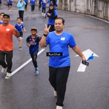 Runner Photo 7942465