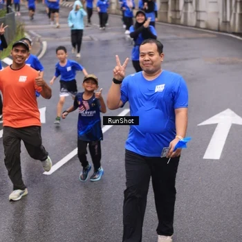 Runner Photo 7942467
