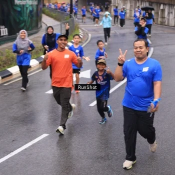 Runner Photo 7942469