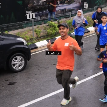 Runner Photo 7942481
