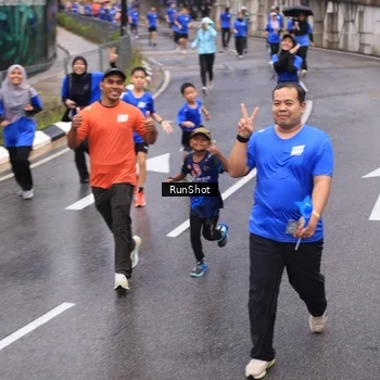 Runner Photo 7942484
