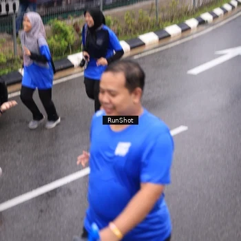 Runner Photo 7942493