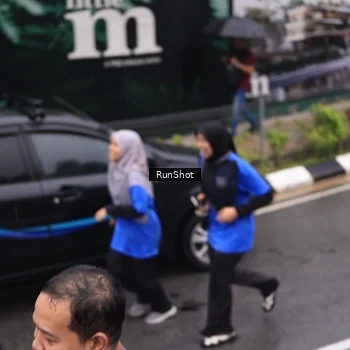 Runner Photo 7942504