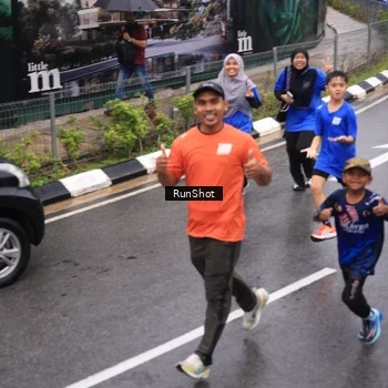 Runner Photo 7942511