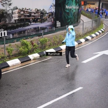 Runner Photo 7942521