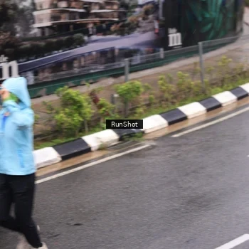 Runner Photo 7942536