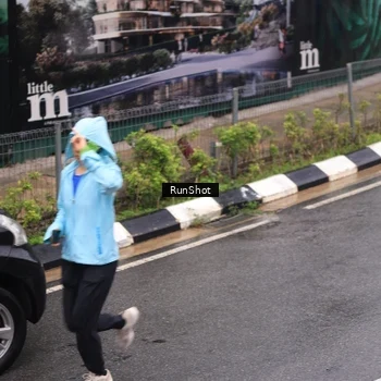 Runner Photo 7942537