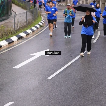 Runner Photo 7942556