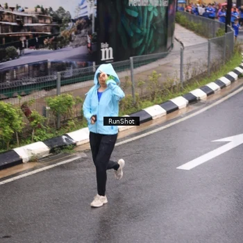 Runner Photo 7942557