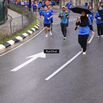 Runner Photo 7942560