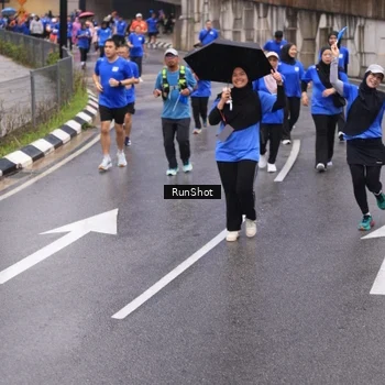 Runner Photo 7942561